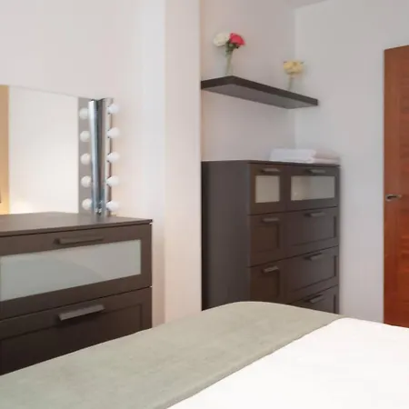 Avg San Antonio Centro Apartament *